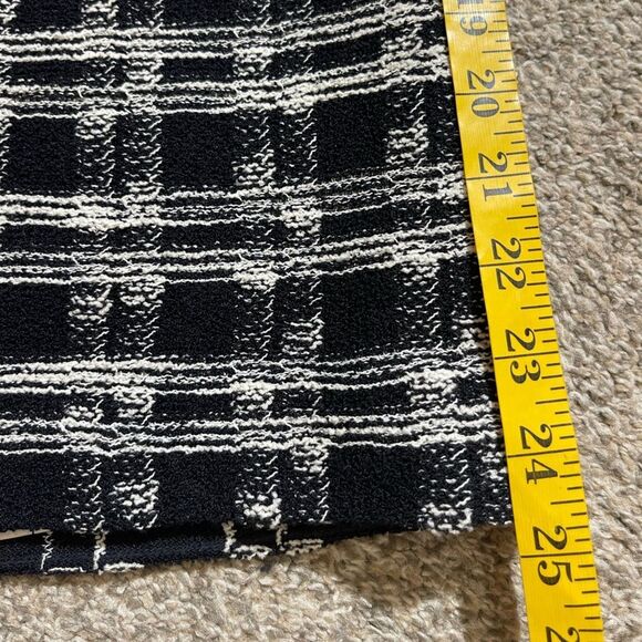 Sold  - Picture 4 of 6